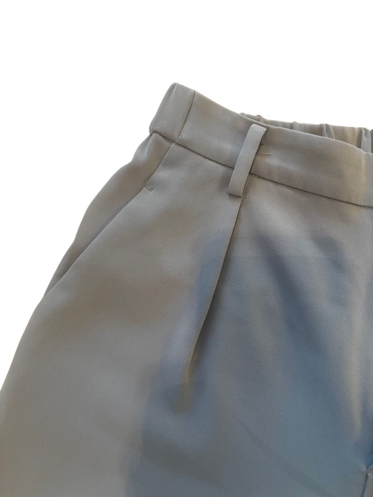 Uniqlo Women’s gray bermuda pants.wp0123 Size 24" / US 00 / IT 34 - 4 Thumbnail