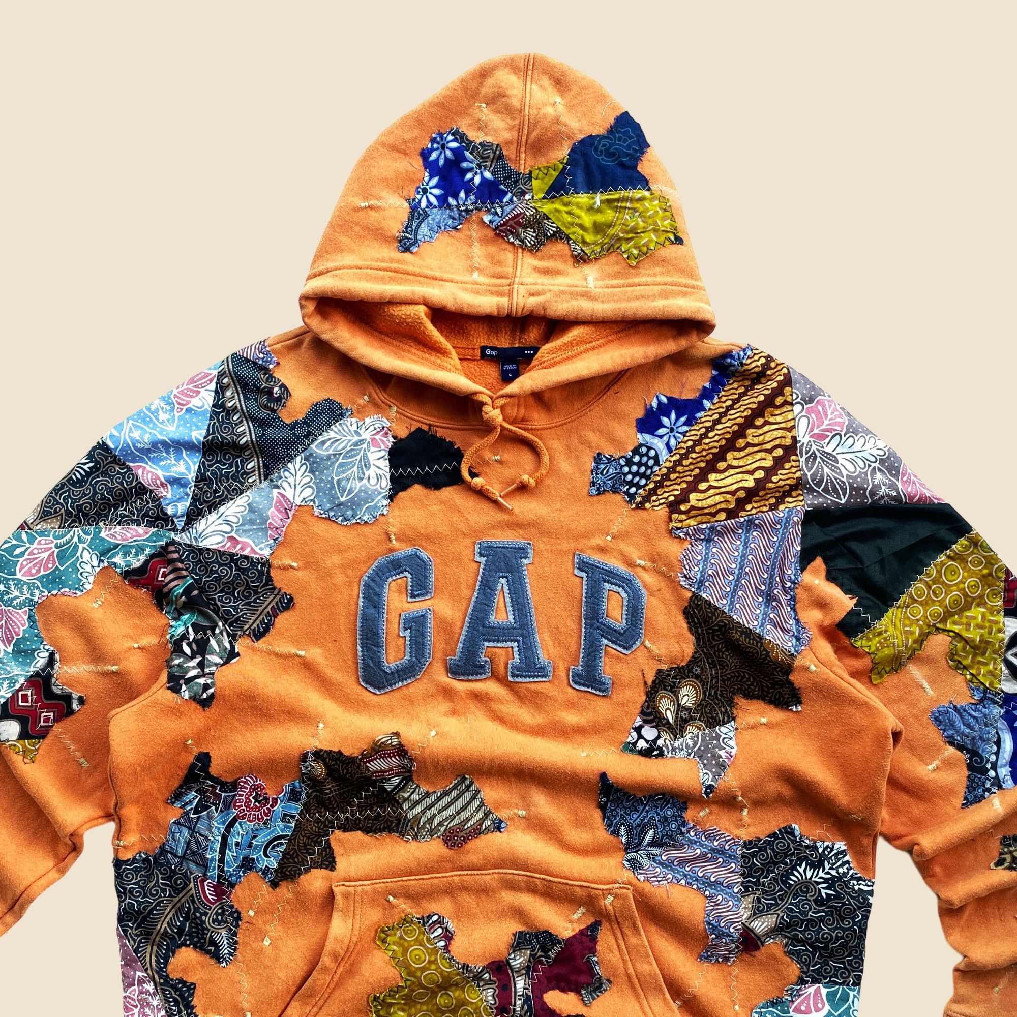Gap × Handmade 1 OF 1 REWORKED INDONESIAN BATIK PATCHWORK HOODIE SIZE L Size US L / EU 52-54 / 3 - 4 Thumbnail