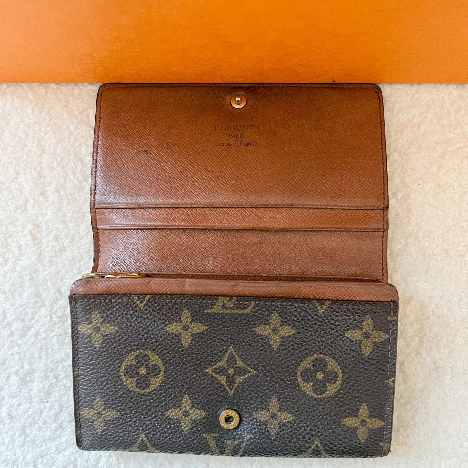 Louis Vuitton Authentic Louis Vuitton Porte Monnaie Monogram Bifold Wallet Size ONE SIZE - 6 Thumbnail
