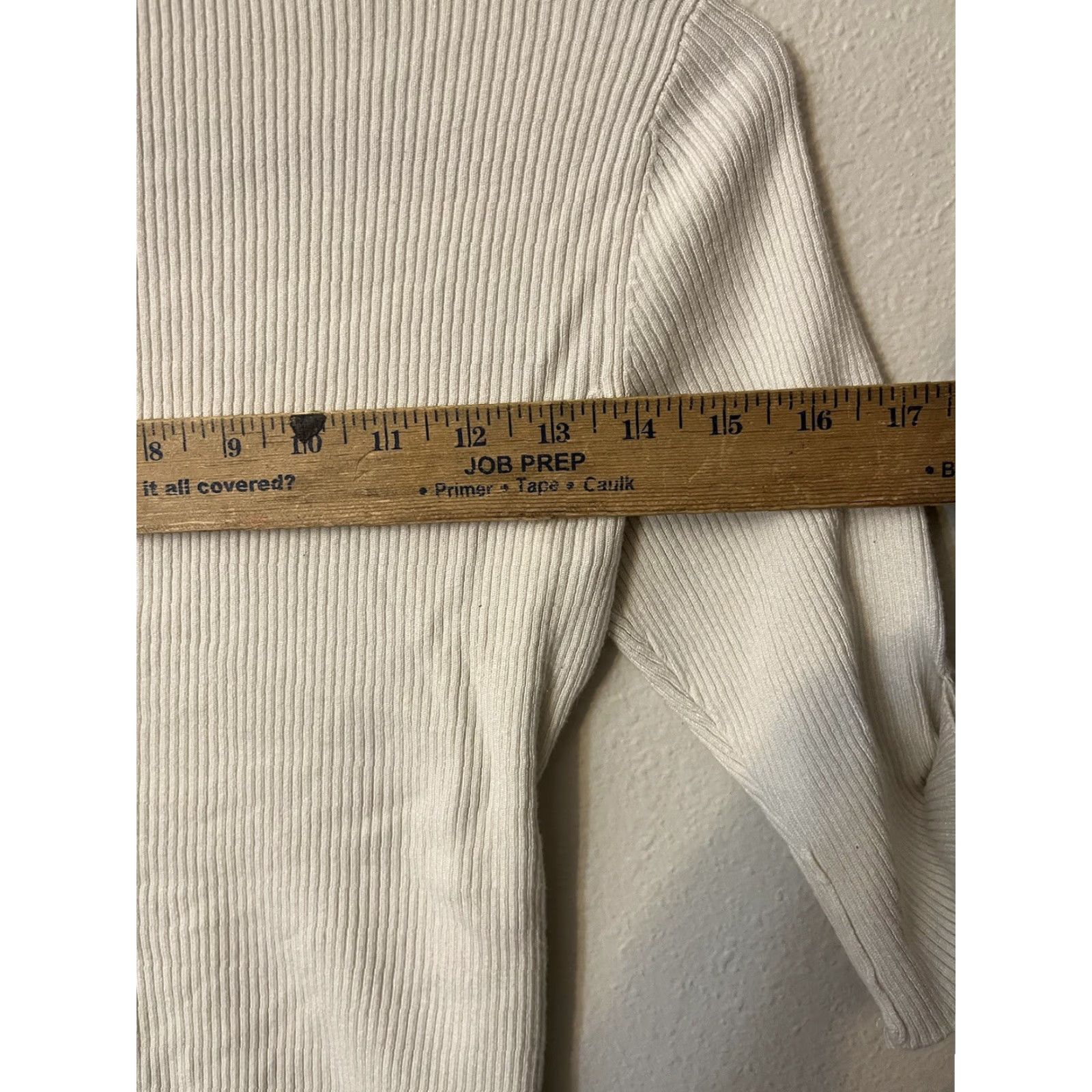 White House Black Market White House Black Market White Ribbed V-Neck Short Sleeve Stretch Top Size S Women Shirt Pullover Knit Nylon Rayon White Ribbed V-Neck Casual Size S / US 4 / IT 40 - 6 Thumbnail