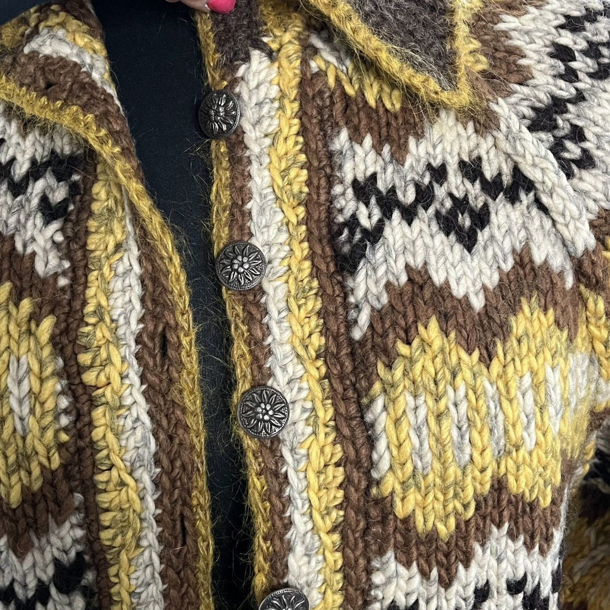 Vintage Brown and yellow woollen chevron cardigan sweater handmade Size M / US 6-8 / IT 42-44 - 5 Thumbnail