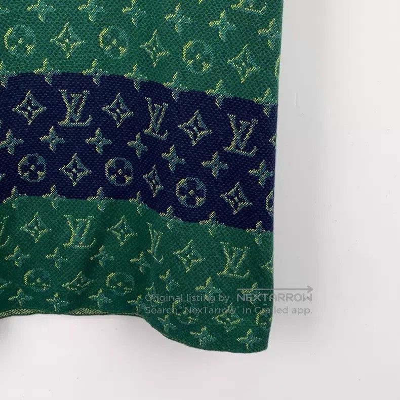 Louis Vuitton Louis Vuitton 26 color-block, full-print, striped, short-s Size US M / EU 48-50 / 2 - 4 Thumbnail