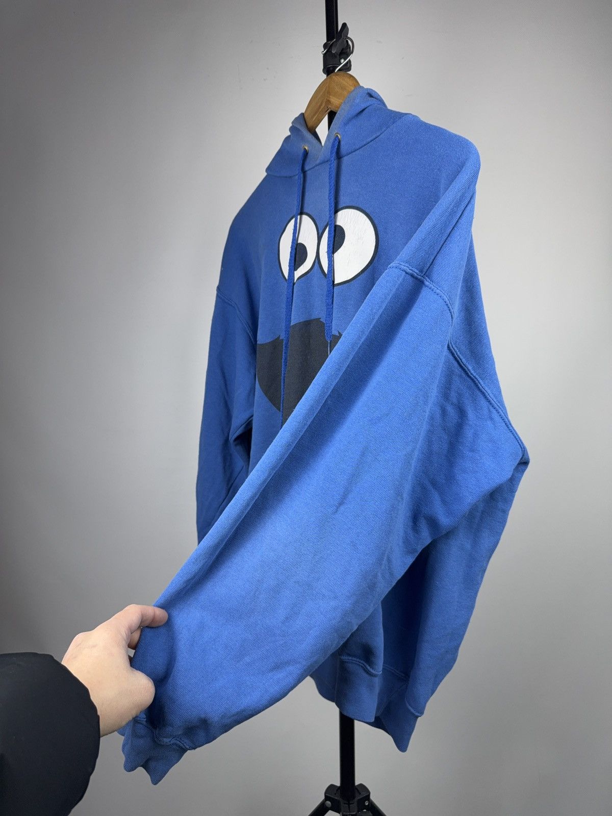 Vintage Vintage 2011 Big Logo Cookie Monster Cartoon Graphic Hoodie Size US L / EU 52-54 / 3 - 7 Thumbnail