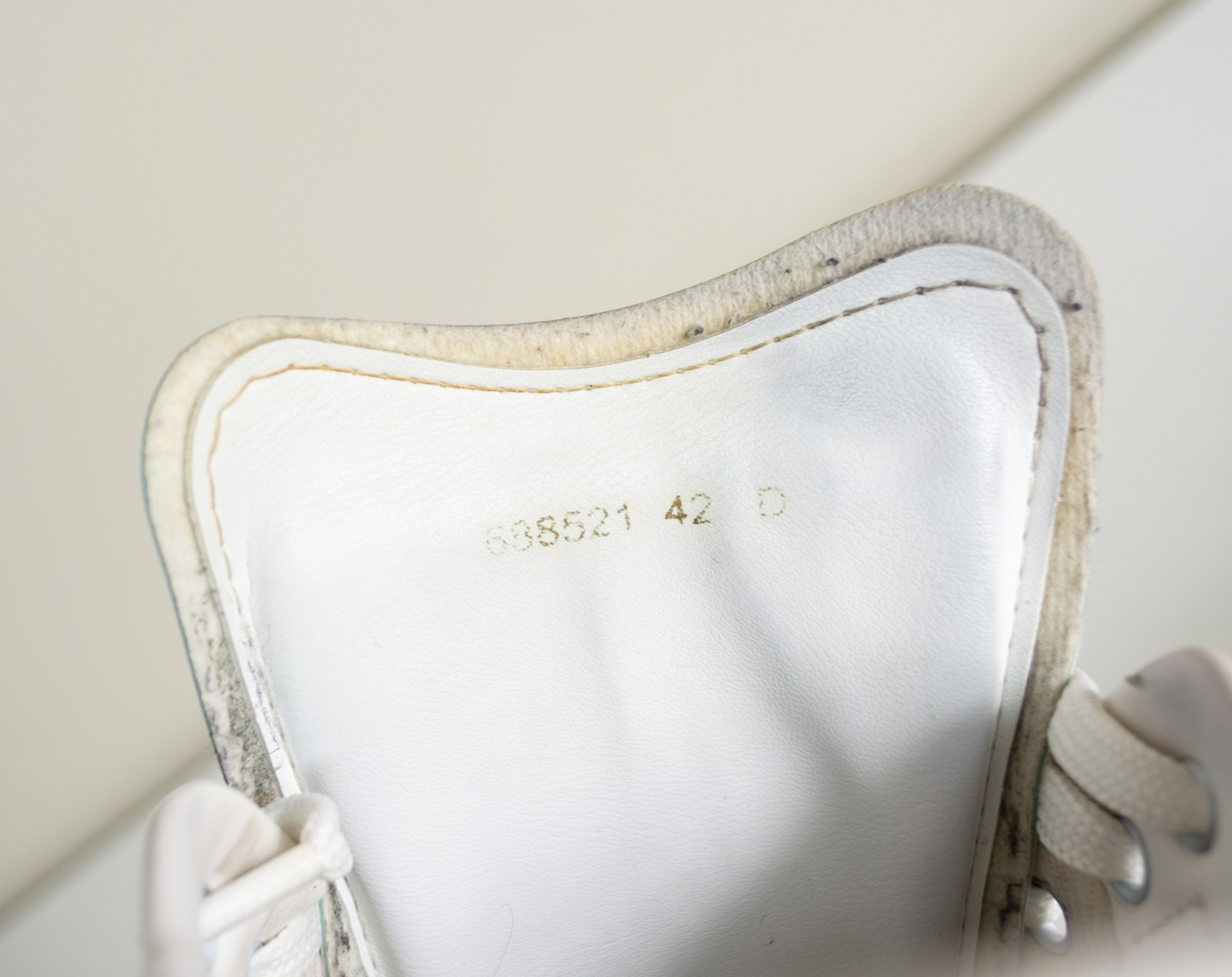 Alexander McQueen Alexander McQueen white sneakers Size US 9 / EU 42 - 14 Thumbnail