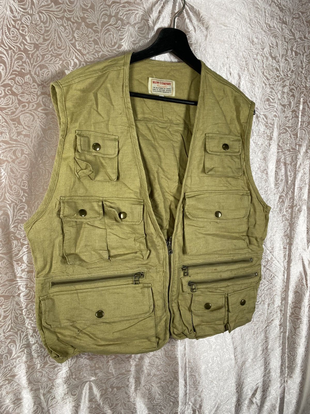 Japanese Brand Vintage MUW Company Khaki Vest Multi Pocket Fishing Outdoor Size US L / EU 52-54 / 3 - 5 Thumbnail