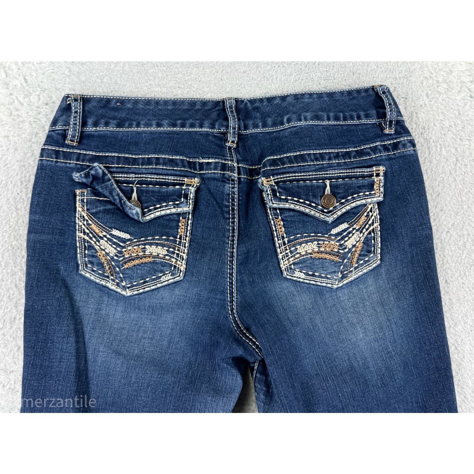 Vintage Maurices Womens Jeans Capri 9 Blue Denim Distressed Embellished Low Rise 5-Pocket Regular Size 30" / US 8 / IT 44 - 3 Thumbnail