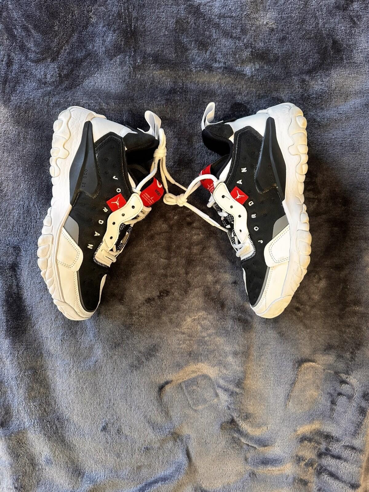 Jordan Brand Jordan Delta 2 React M 7.5 / W9 CV8121-011 Chicago Bulls Size US 7.5 / EU 40-41 - 7 Thumbnail
