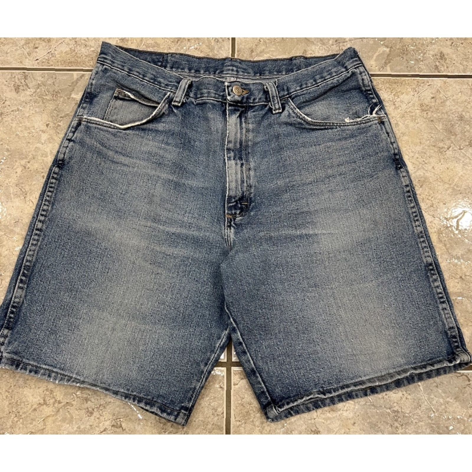 Wrangler VINTAGE Wrangler Blue 34 Jorts Distressed Denim Shorts 9" Bermuda Mens 34x9 5-Pocket Frayed Size US 34 / EU 50 - 2 Thumbnail