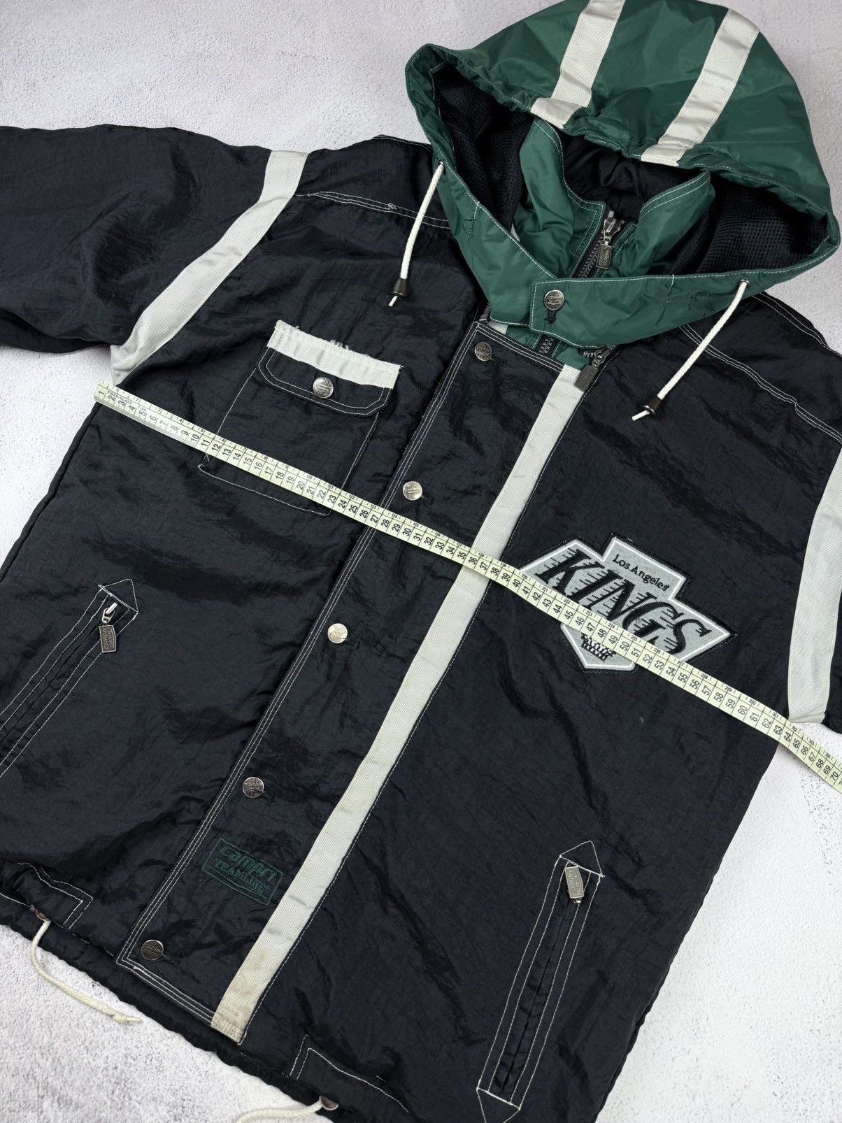 Vintage Vintage 90 x Campri Los Angeles Kings Jacket Hooded Men’s Size US M / EU 48-50 / 2 - 19 Thumbnail