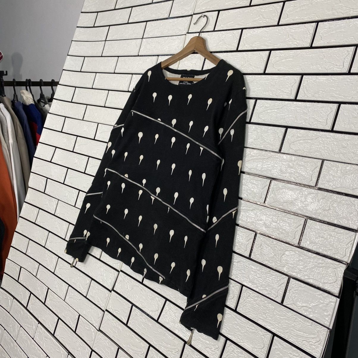 Japanese Brand 📌Sweatshirt Polkadot Design Hirohiko Araki Issey Miyake Size US M / EU 48-50 / 2 - 3 Thumbnail