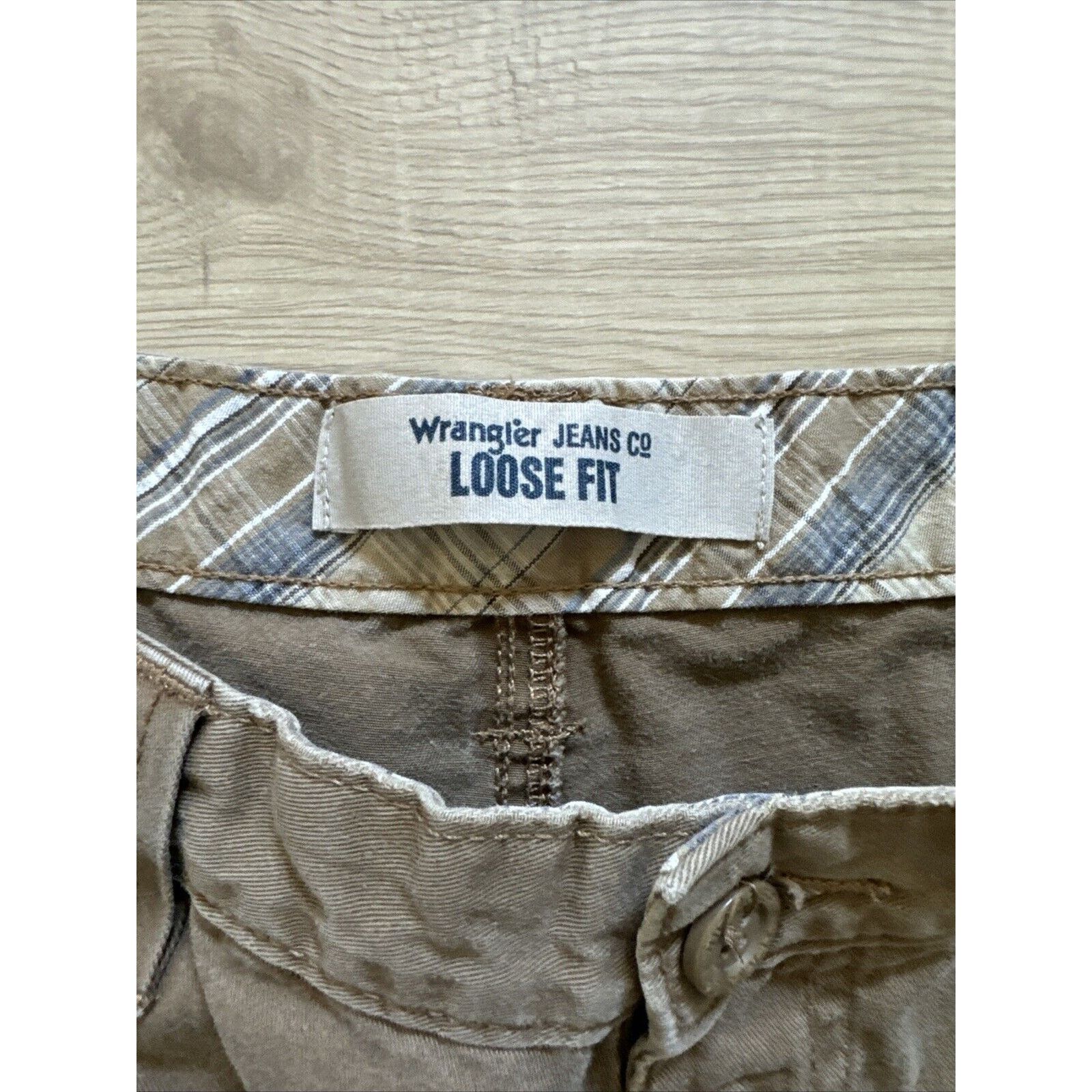 Wrangler Wrangler Shorts Loose Fit Brown Size 33 Size US 33 - 2 Thumbnail