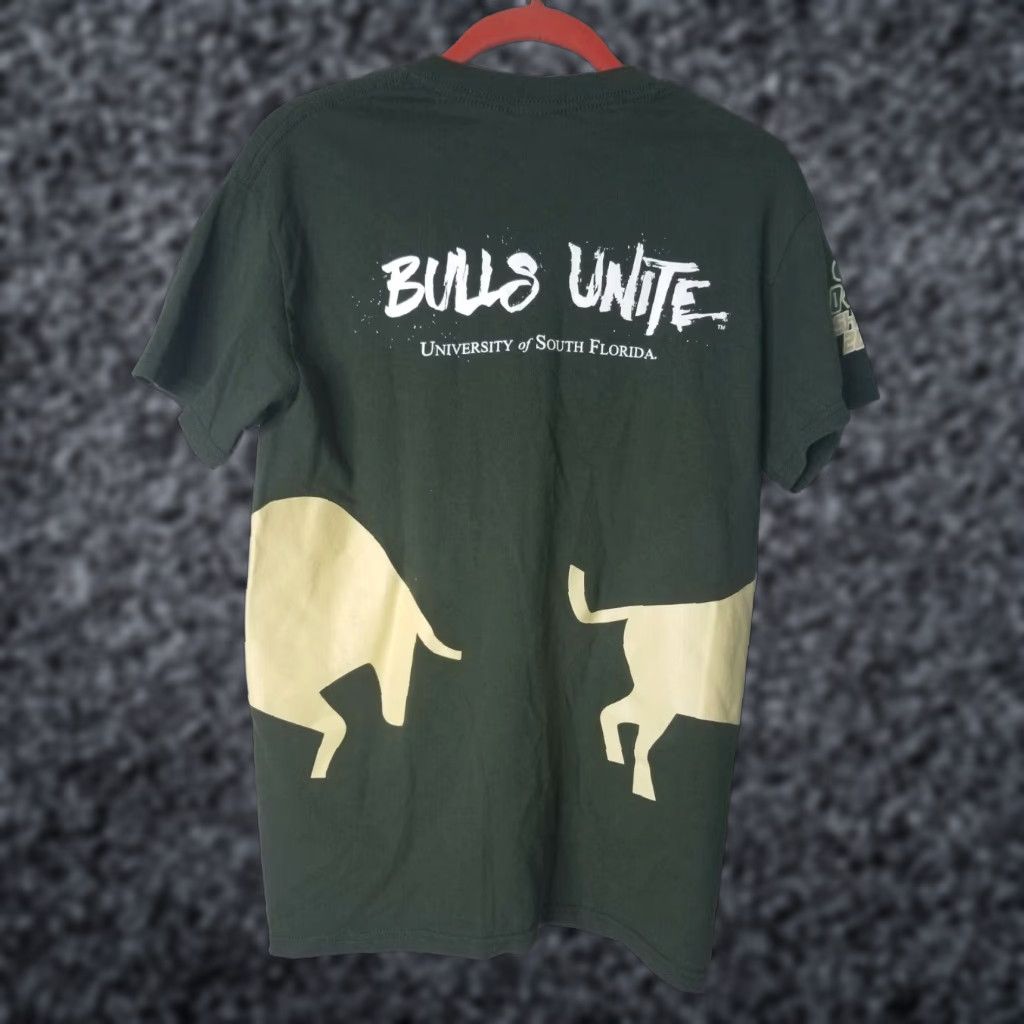 Gildan Mens S USF BULLS UNITE Wrap Around Graphic T Shirt South Florida Green AOP Shirt Mens Size US S / EU 44-46 / 1 - 1 Thumbnail