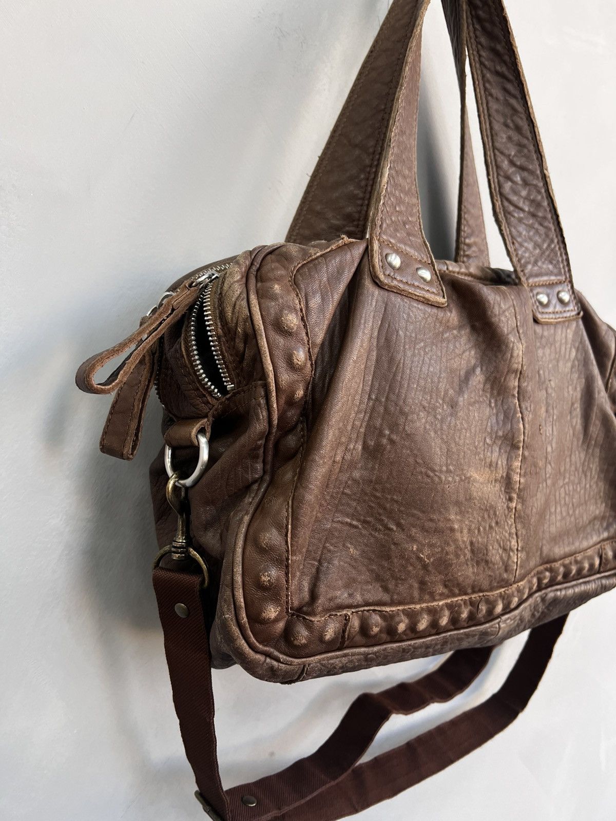 Le Grande Bleu (L.G.B.) × Vintage Leather studded 00s Haversack Messenger Bag Y2K Vintage Size ONE SIZE - 12 Thumbnail