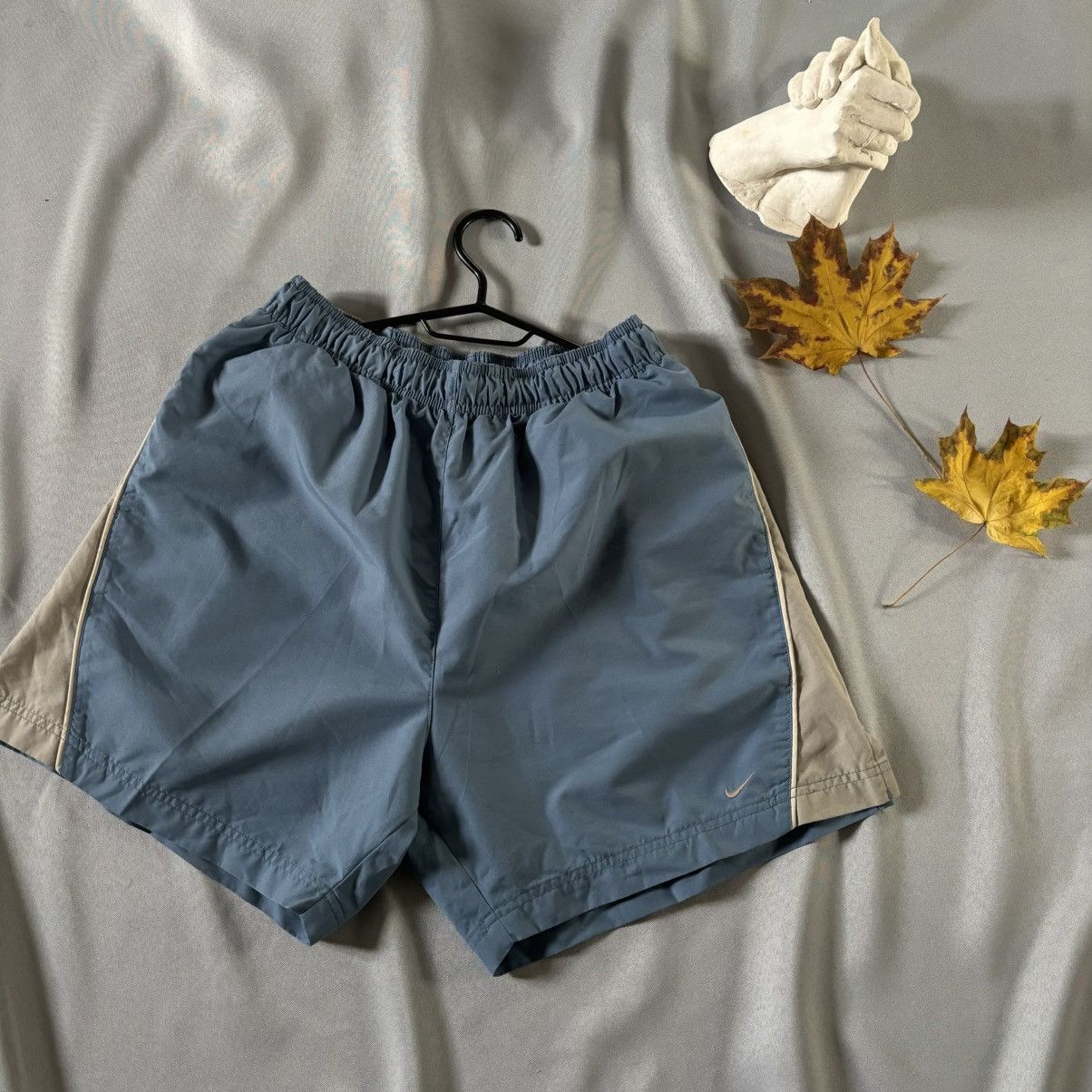 Nike Nike vintage shorts rare 90s blue medium Size US 32 / EU 48 - 1 Thumbnail