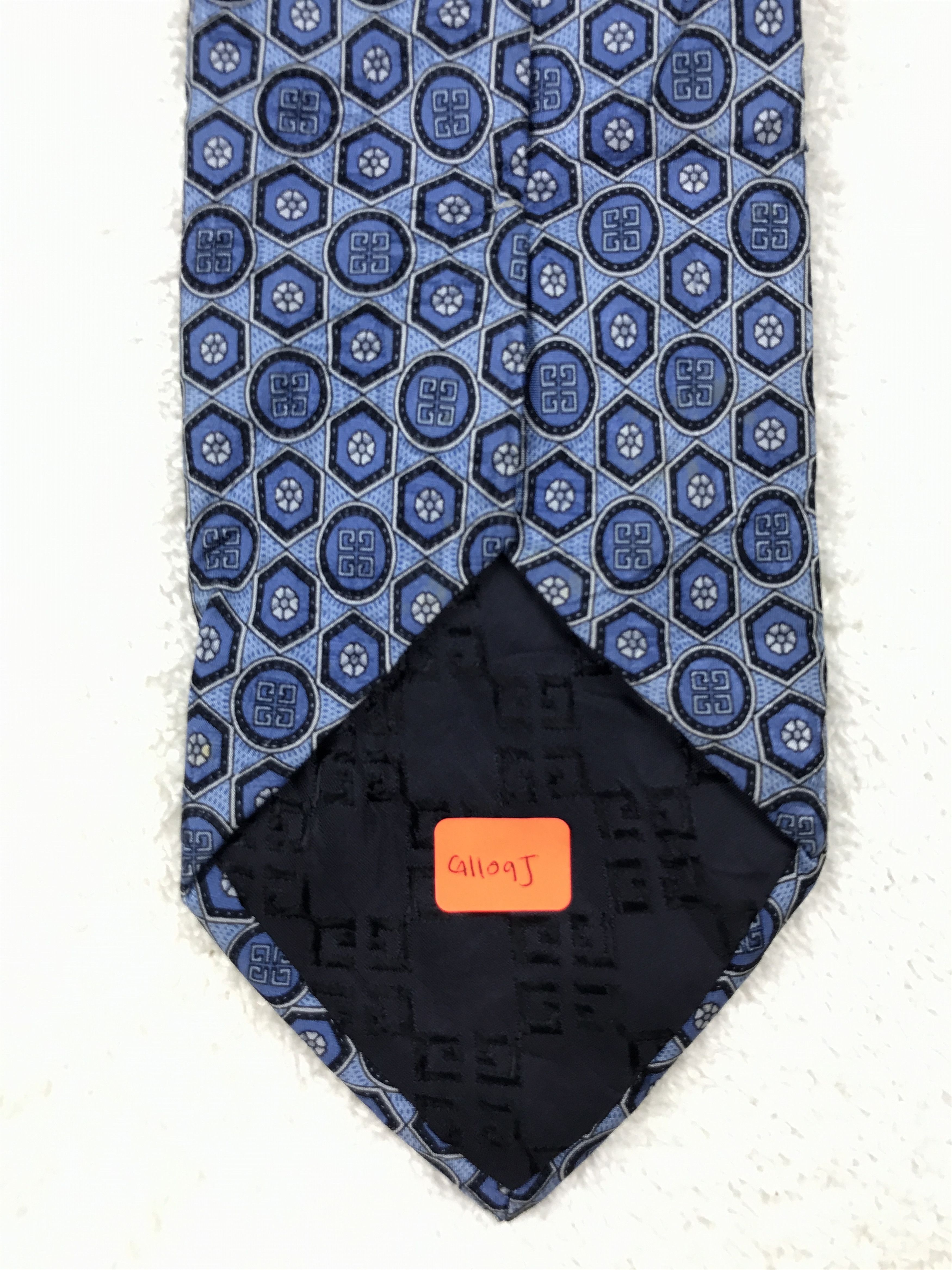 Designer × Givenchy × Vintage Vintage Givenchy Silk Necktie Size ONE SIZE - 9 Thumbnail