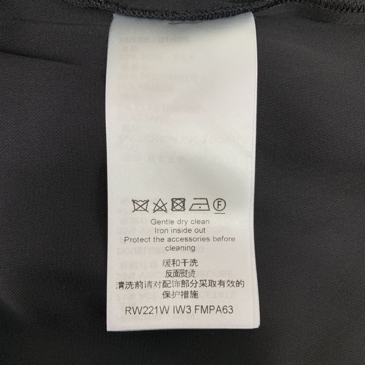 Louis Vuitton Louis Vuitton Black Logo Emblem Cuffed Sweatpants K26WX Size 24" / US 00 / IT 34 - 8 Thumbnail