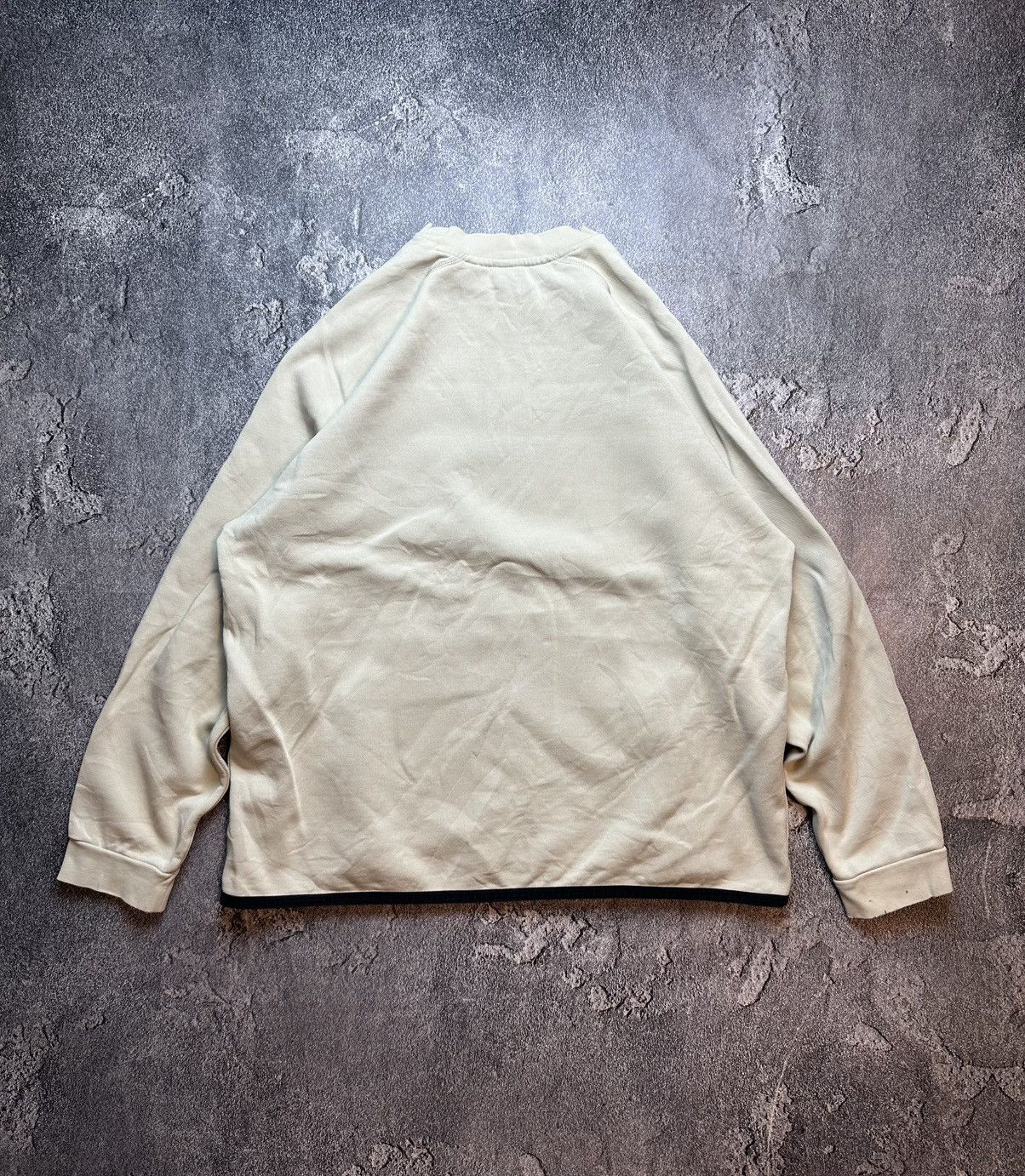 Nike VINTAGE NIKE SWEATSHIRT SMALL LOGO CENTRE LOGO HOODIE Size US XL / EU 56 / 4 - 11 Thumbnail