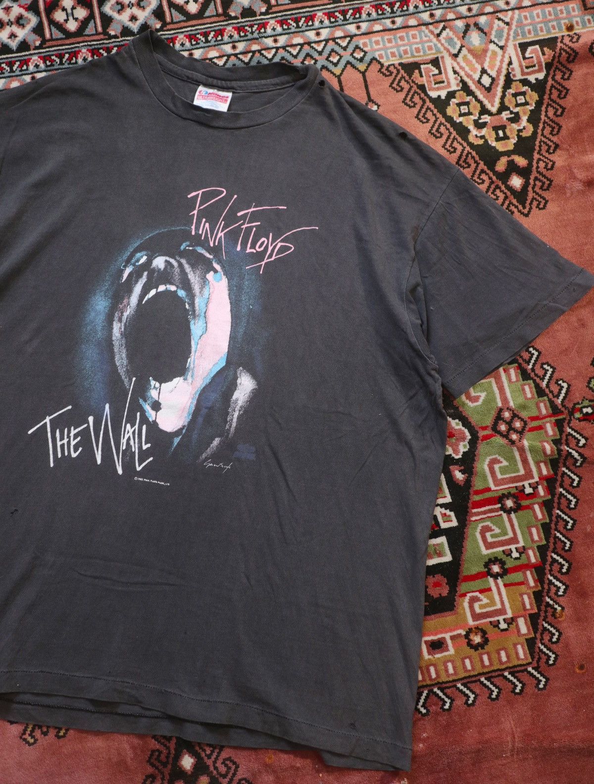 Band Tees Vintage 80s Pink Floyd The Wall Band Tee Size US XL / EU 56 / 4 - 1 Thumbnail