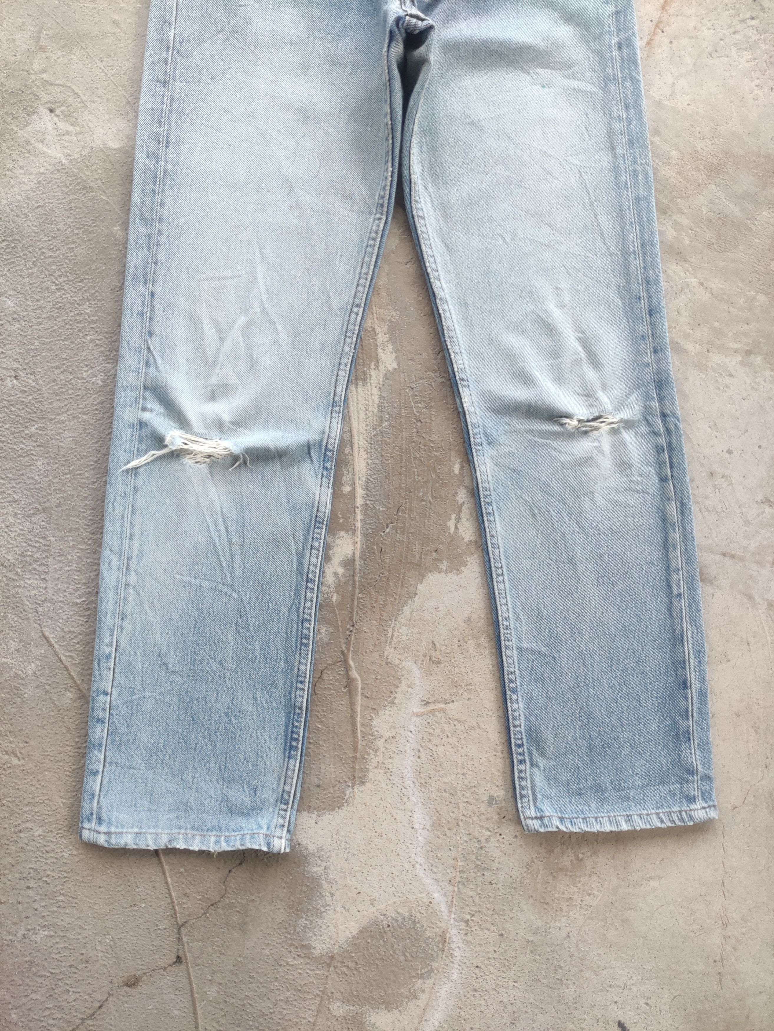 Levi's Vintage Levis 501 Button Baggy Distressed Faded Denim Size US 27 - 4 Thumbnail