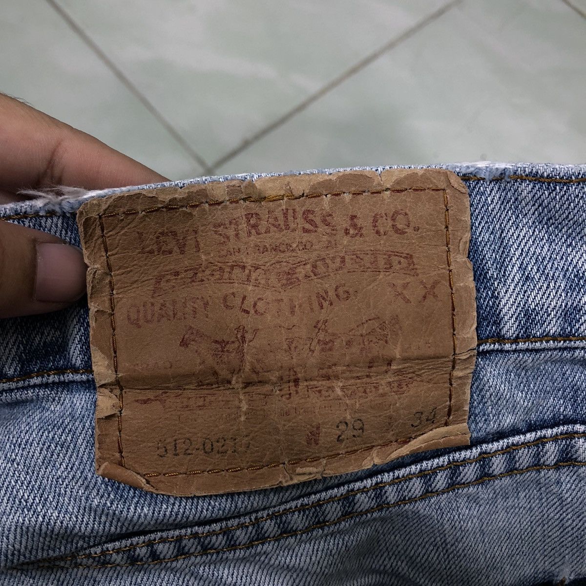 Levi's 🔥90’s Distressed Denim Jeans Levi’s Size US 29 - 14 Thumbnail