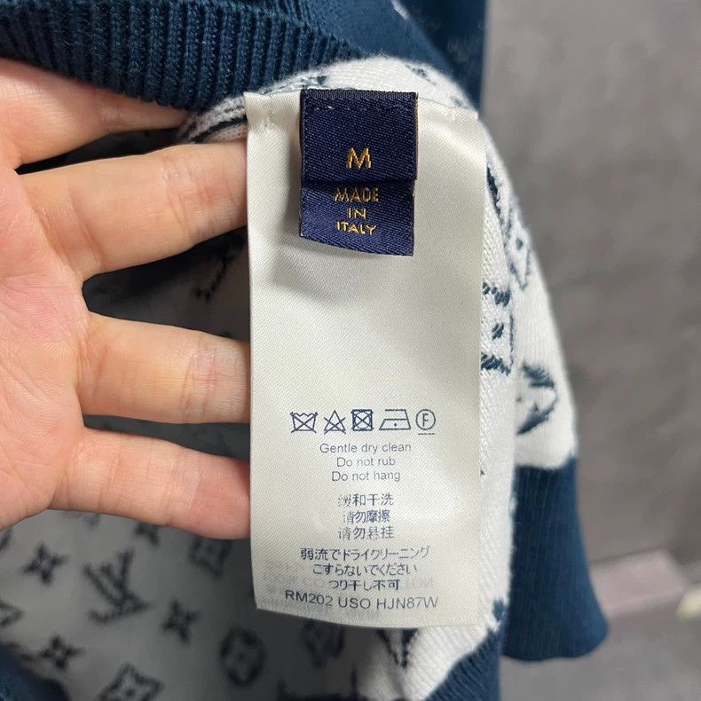Louis Vuitton Louis Vuitton Blue Letter Jacquard Gradient Crew Neck Long Size US M / EU 48-50 / 2 - 4 Thumbnail