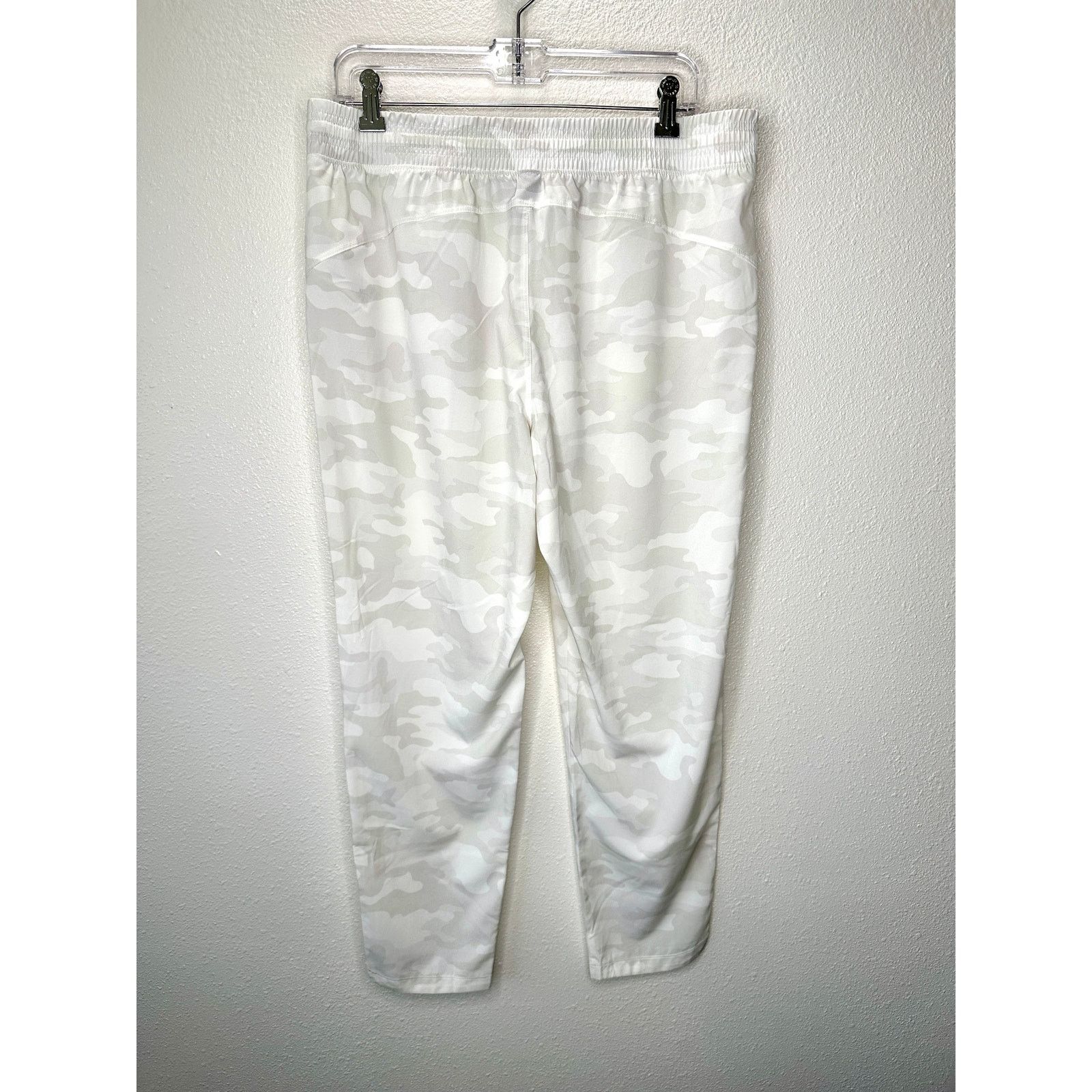 Other GapFit Ivory Green Army Camo Print Tie Waist Jogger Pant L Size 34" / US 12 / IT 48 - 8 Thumbnail