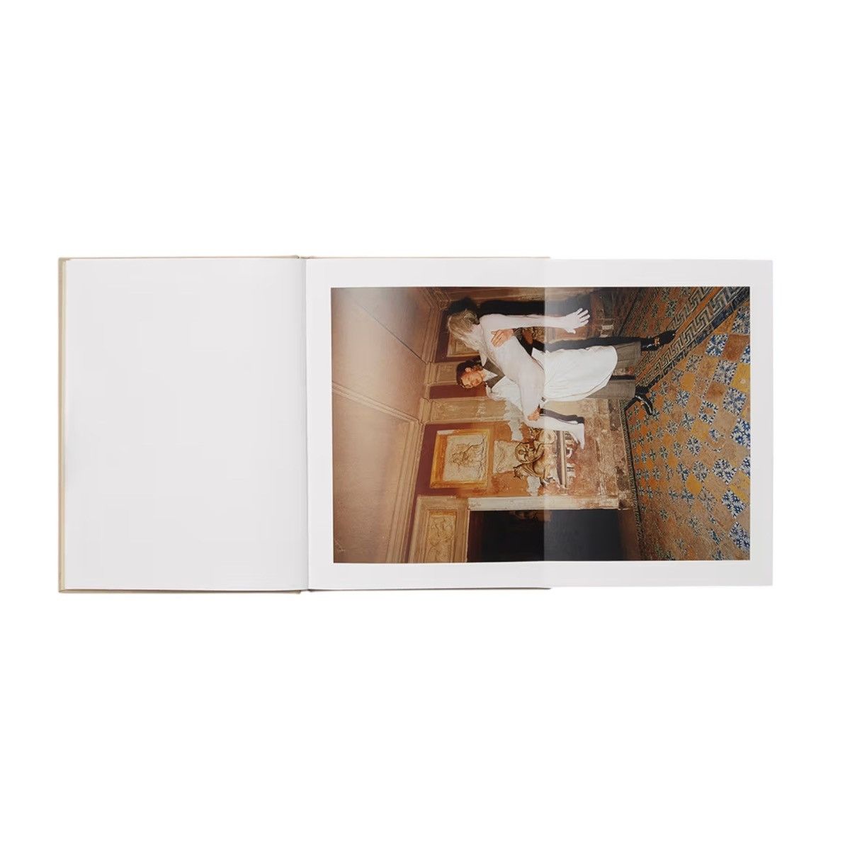 Gucci 1 of 1,000 Gucci x Yorgos Lanthimos Limited Edition Art Book Size ONE SIZE - 9 Thumbnail