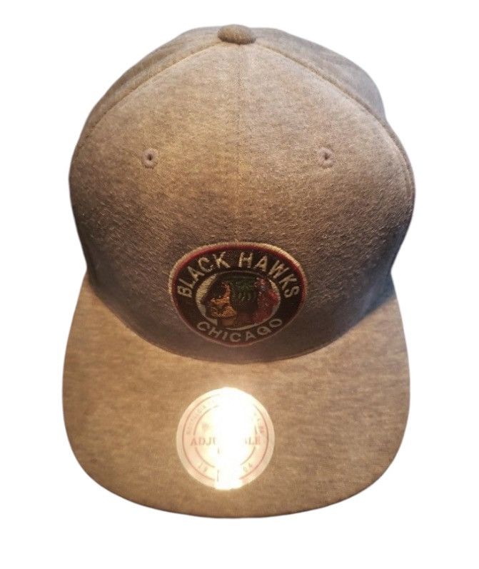 Mitchell & Ness 2006’ Chicago Black Hawks Hat Size ONE SIZE - 2 Thumbnail