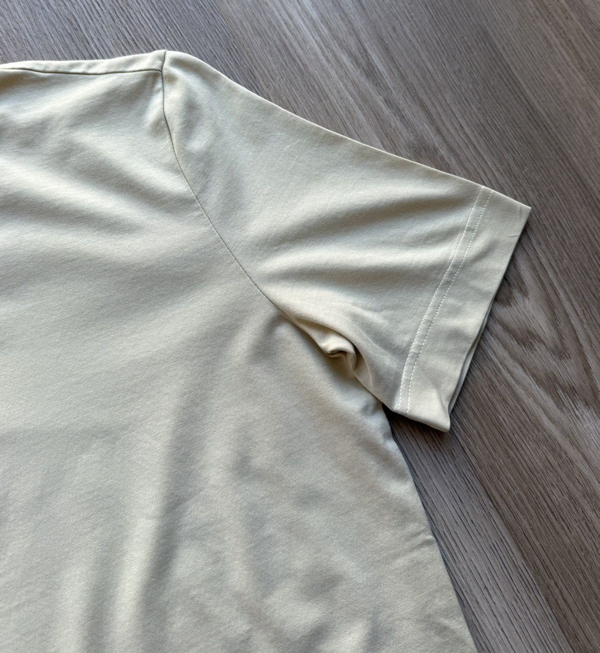 Escada Vintage Escada Beige T-Shirt Tee Size M / US 6-8 / IT 42-44 - 4 Thumbnail