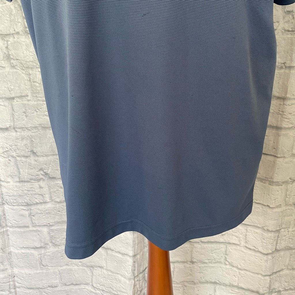 Axist Axist modern fit men XL ribbed v-neck short sleeve casual dr Size US XL / EU 56 / 4 - 2 Thumbnail