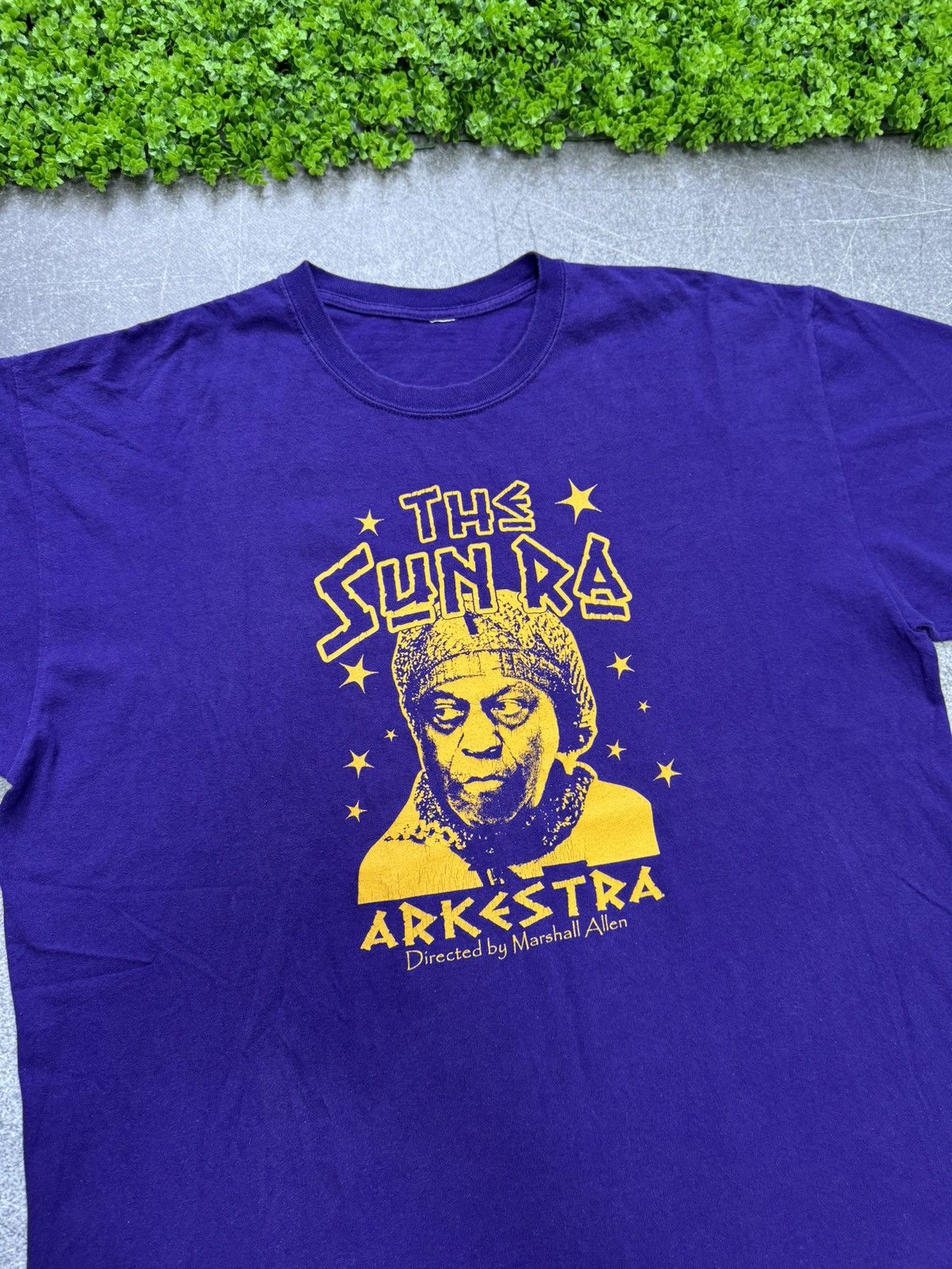 Band Tees Vintage Purple T-Shirt Tee Sun Ra Arkestra Marshall Allen Size US L / EU 52-54 / 3 - 6 Thumbnail
