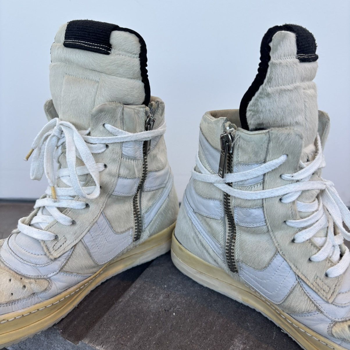 Rick Owens FW08’ Rick Owens “Milk” Pony Hair Dunks Size US 8.5 / EU 41-42 - 5 Thumbnail