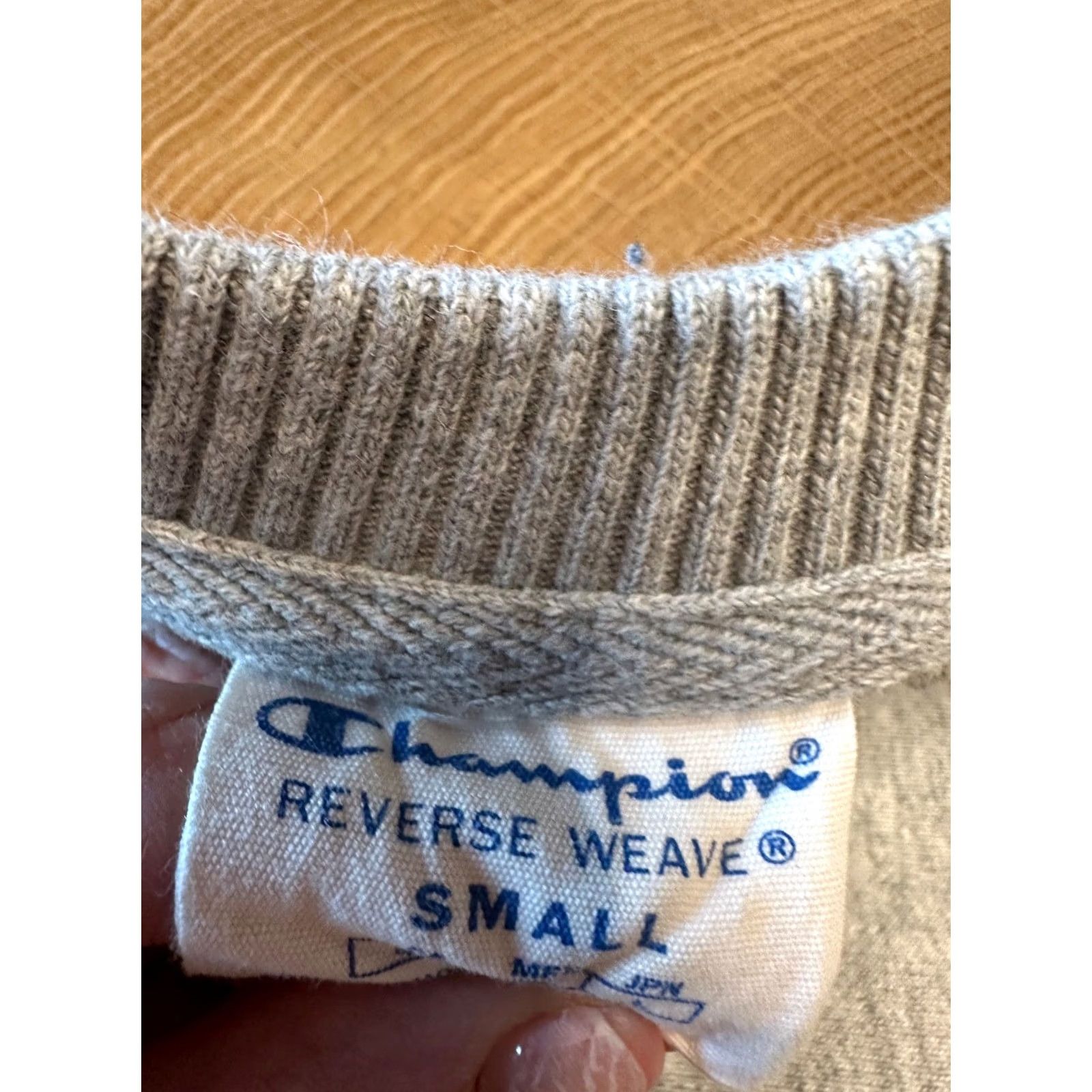 Champion CHAMPION REVERSE WEAVE SWEATSHIRT S LOGO SCRIPT ATHLEISURE BLOKECORE MENS Size US S / EU 44-46 / 1 - 3 Thumbnail
