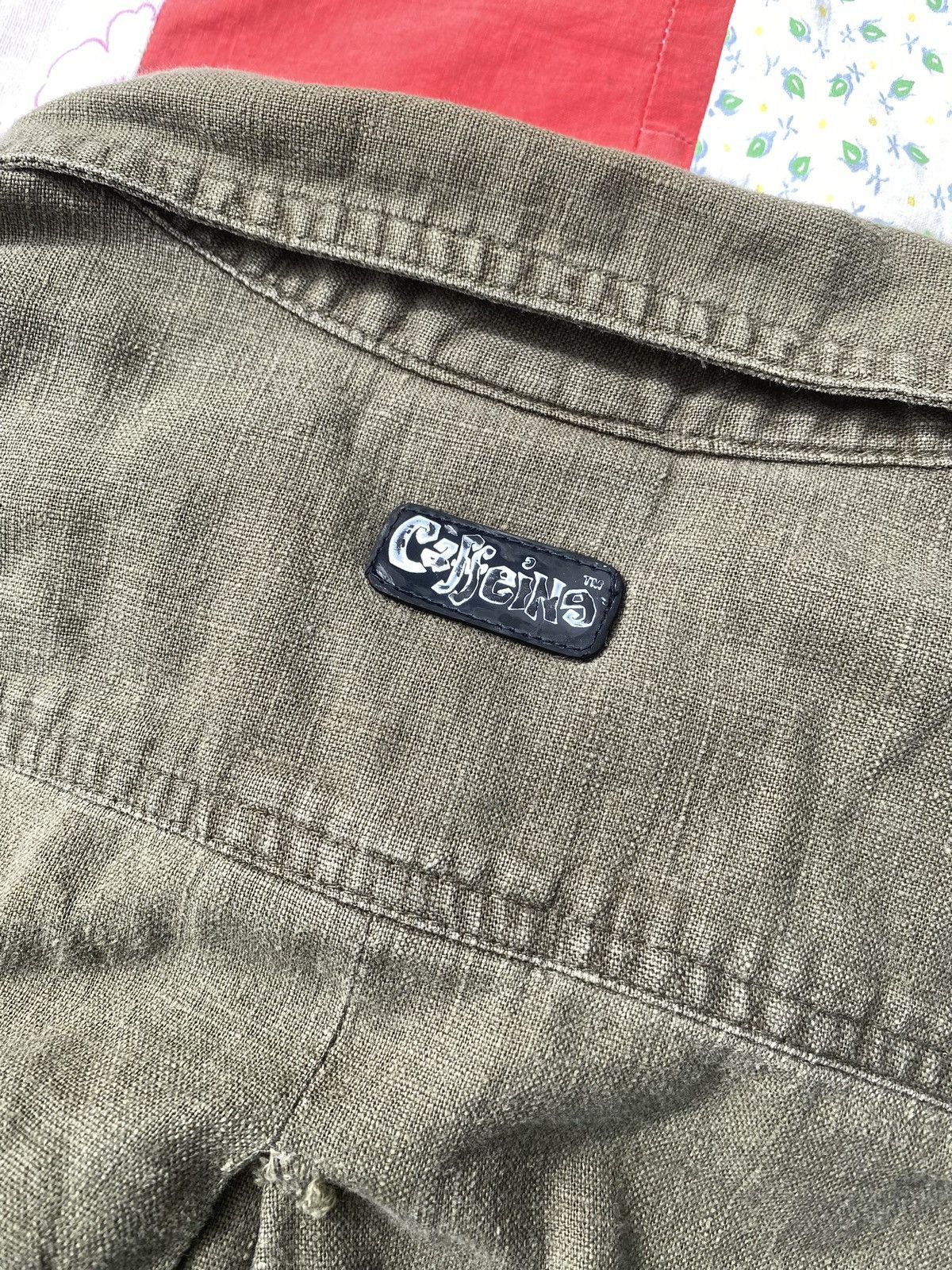 Vintage CAFFEINE 90s Rave Streetwear Camo Green Pocket T-Shirt Size US L / EU 52-54 / 3 - 10 Thumbnail