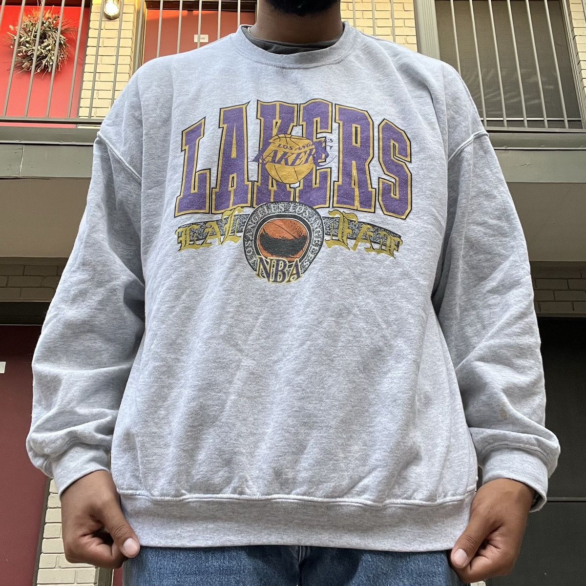 NBA Vintage LA Lakers 90s NBA Crewneck Sweatshirt cstm Size US XL / EU 56 / 4 - 1 Thumbnail
