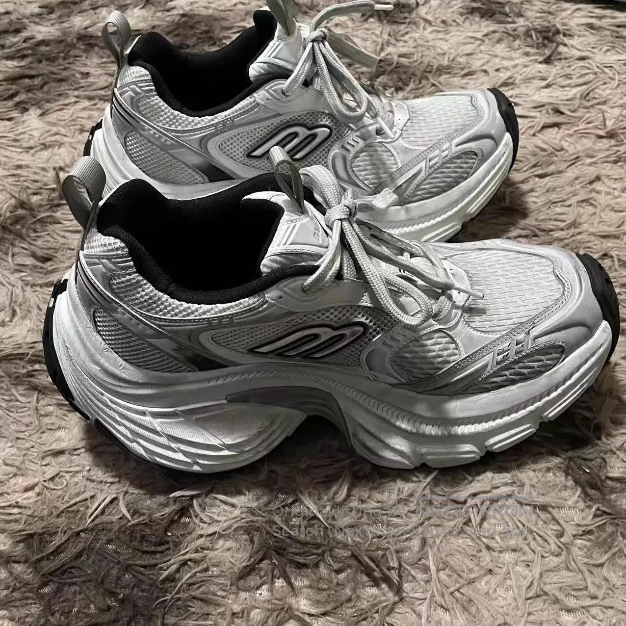 Balenciaga White Athletic Sneakers Size 10. Size US 10 / EU 43 - 3 Thumbnail