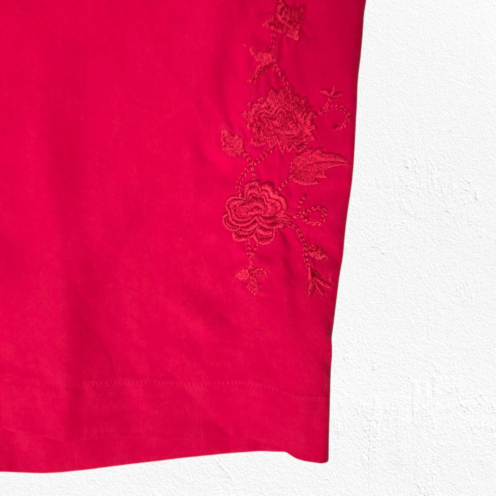 Vintage Vintage Red Silk Floral Embroidery Capri Pants Size 14 Size 36" / US 14 / IT 50 - 4 Thumbnail