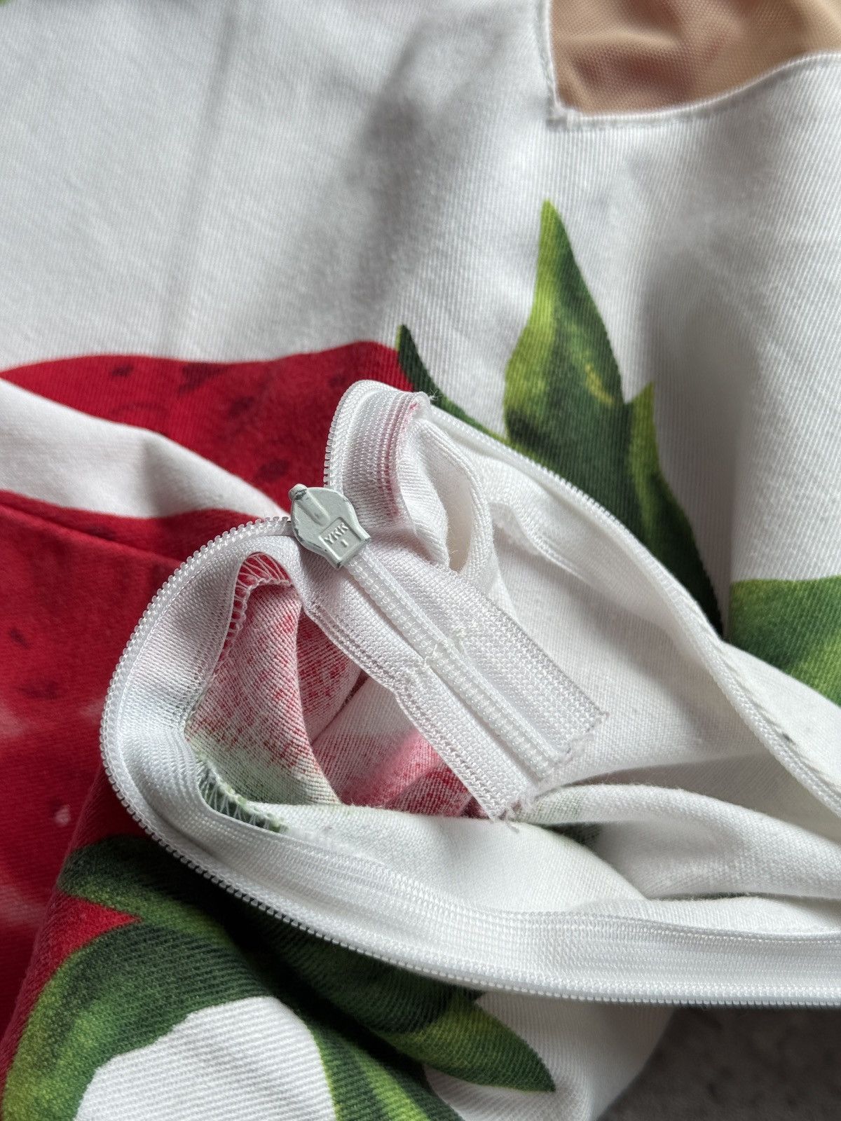 Dolce & Gabbana 🍓 Dolce & Gabbana White Strawberry Dress 💓 Size S / US 4 / IT 40 - 11 Thumbnail