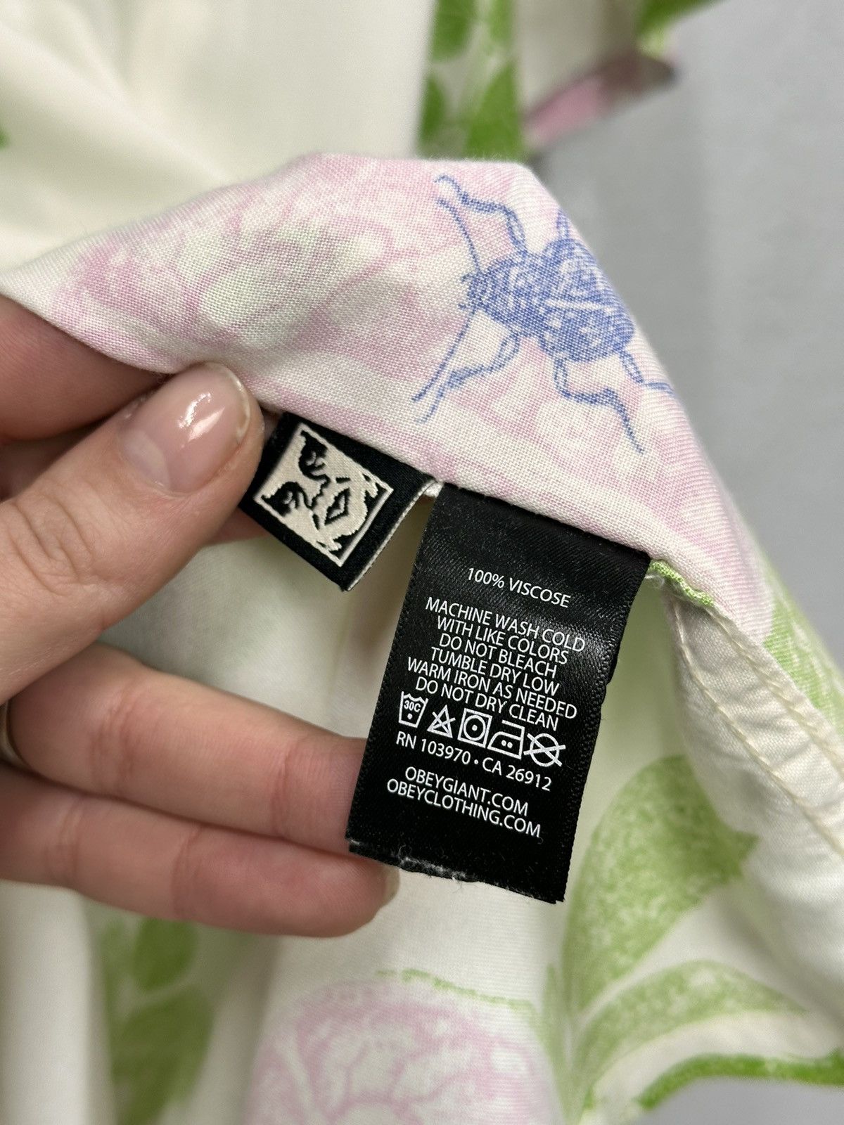 Obey Vintage Obey Shirt Monogram USA HYPE DOLCE GABBANA SHILK Size US XL / EU 56 / 4 - 8 Thumbnail