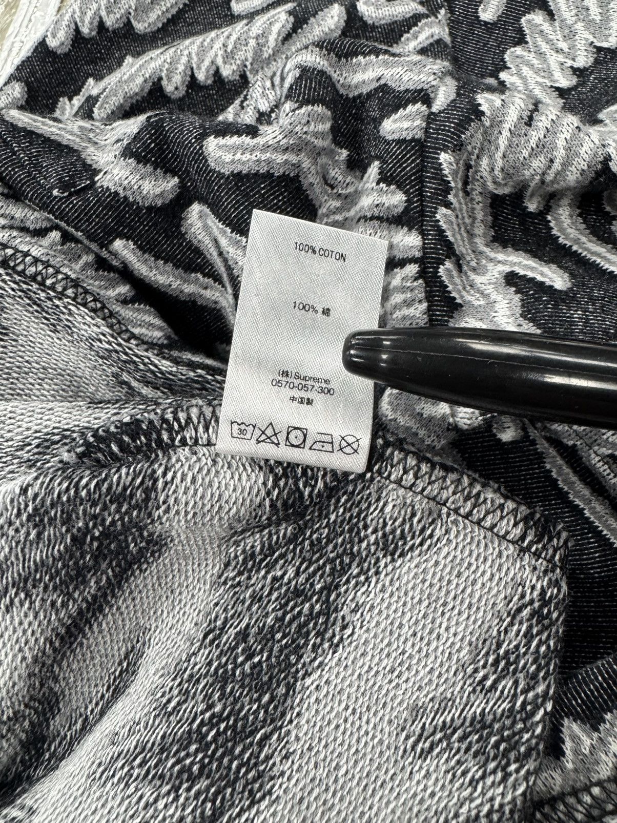 Supreme Supreme Signature Script Logo Pocket Long Sleeve (Black)) Size US S / EU 44-46 / 1 - 5 Thumbnail