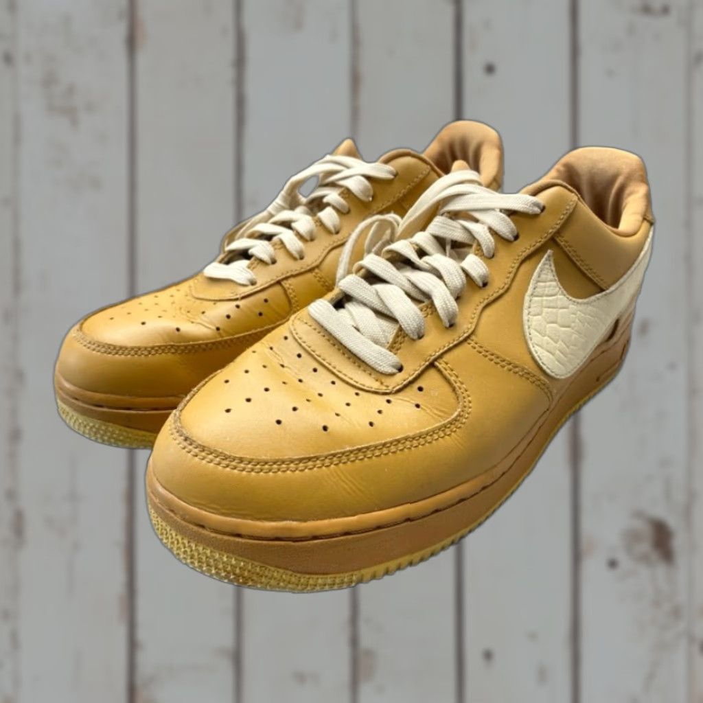 Nike Nike Air Force 1 '07 LV8 Elemental Gold 2017 823511-703 Size 9 Sneaker 1383 Size US 9 / EU 42 - 1 Thumbnail