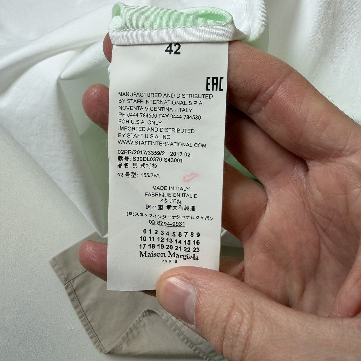 Maison Margiela A/W 17 Sample Split Colour Spray Paint Print Shirt Size US XL / EU 56 / 4 - 10 Thumbnail