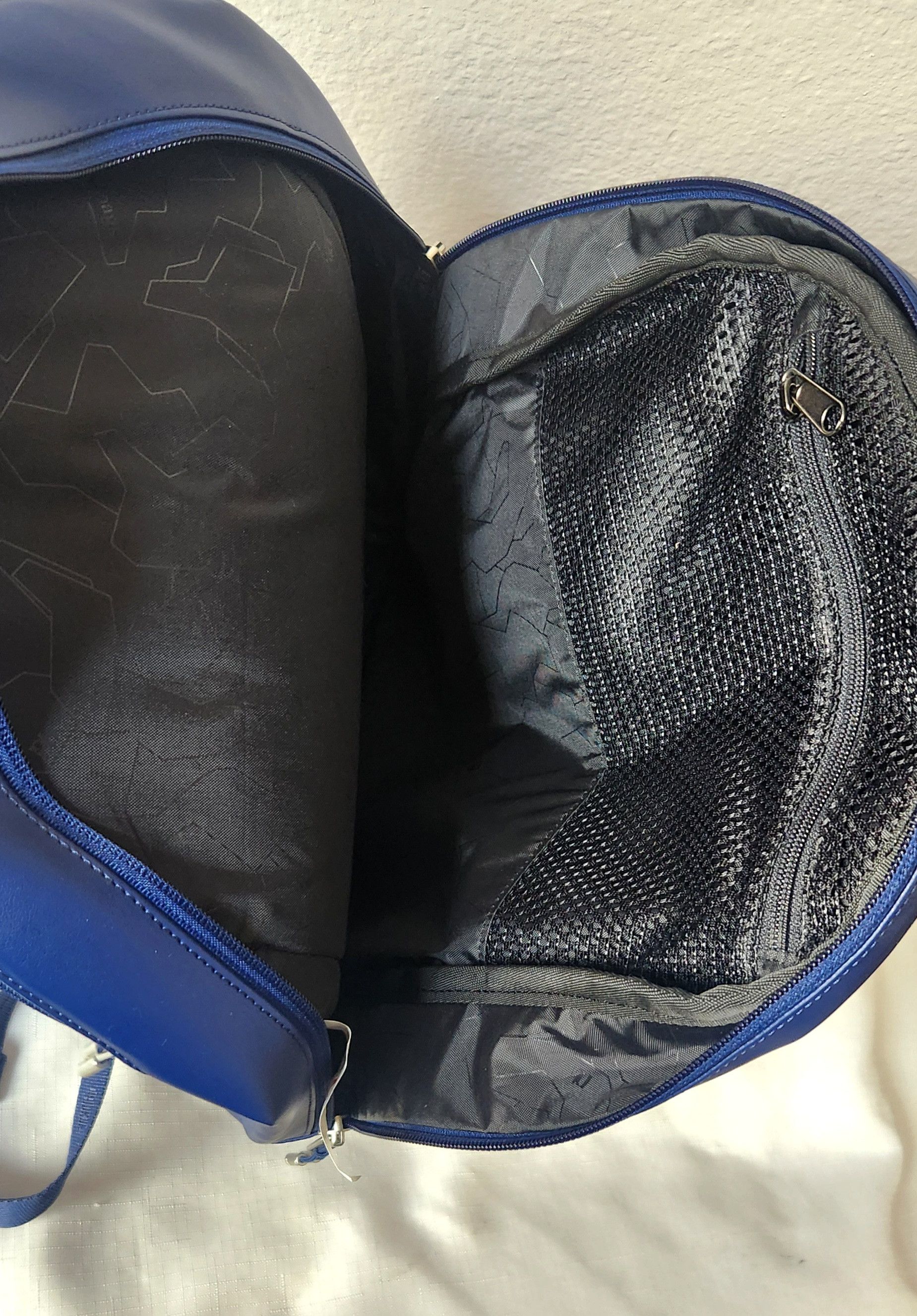 Other Db Douchebags "SAMPLE" Backpack 8L Deep Sea Blue Adult Rare Size ONE SIZE - 9 Thumbnail
