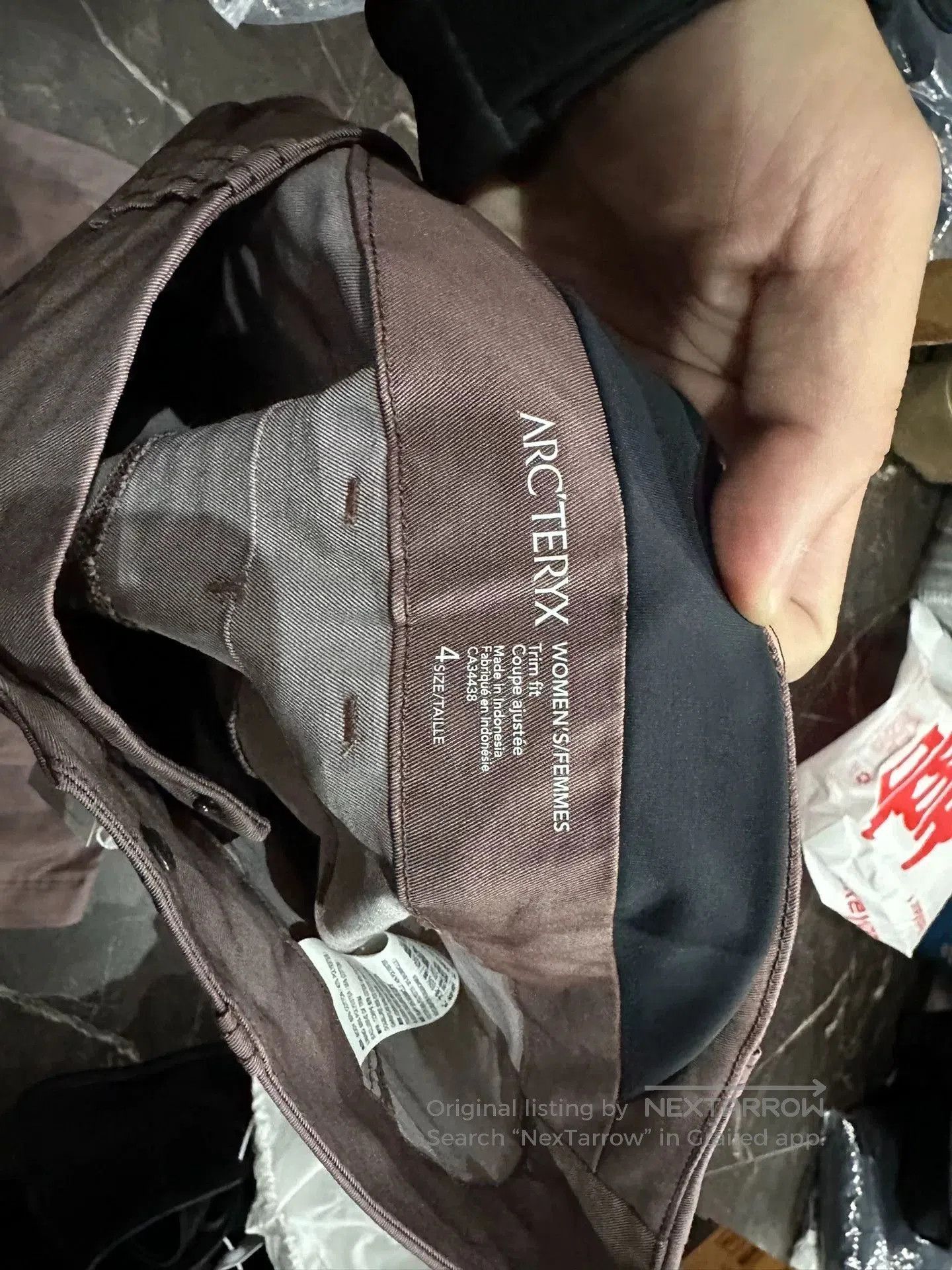 Arc'teryx Arc'teryx Women's Cropped Pants. Size 22" - 2 Thumbnail