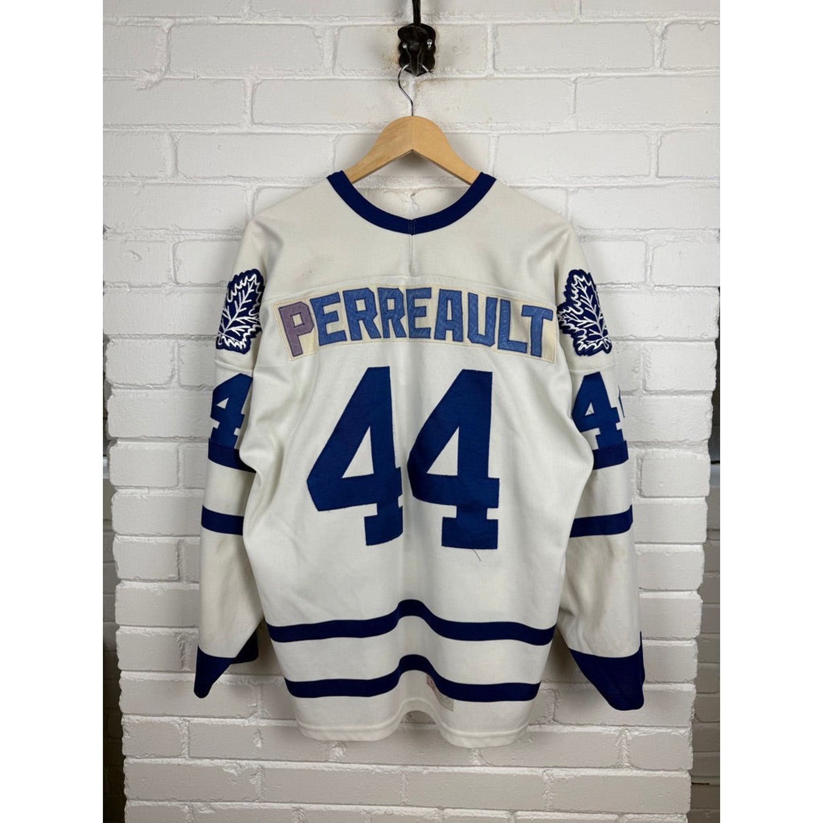 Vintage Vintage Yanic Perreault #44 Toronto MapleJersey Size XL Size US XL / EU 56 / 4 - 2 Thumbnail