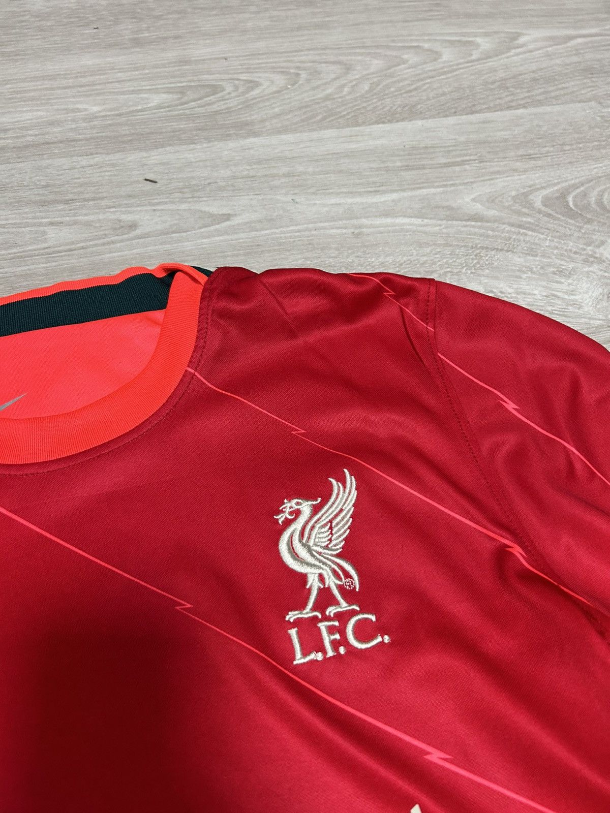 Nike NWT Nike Liverpool FC 21/22 Home Match Soccer Jersey Size US L / EU 52-54 / 3 - 3 Thumbnail