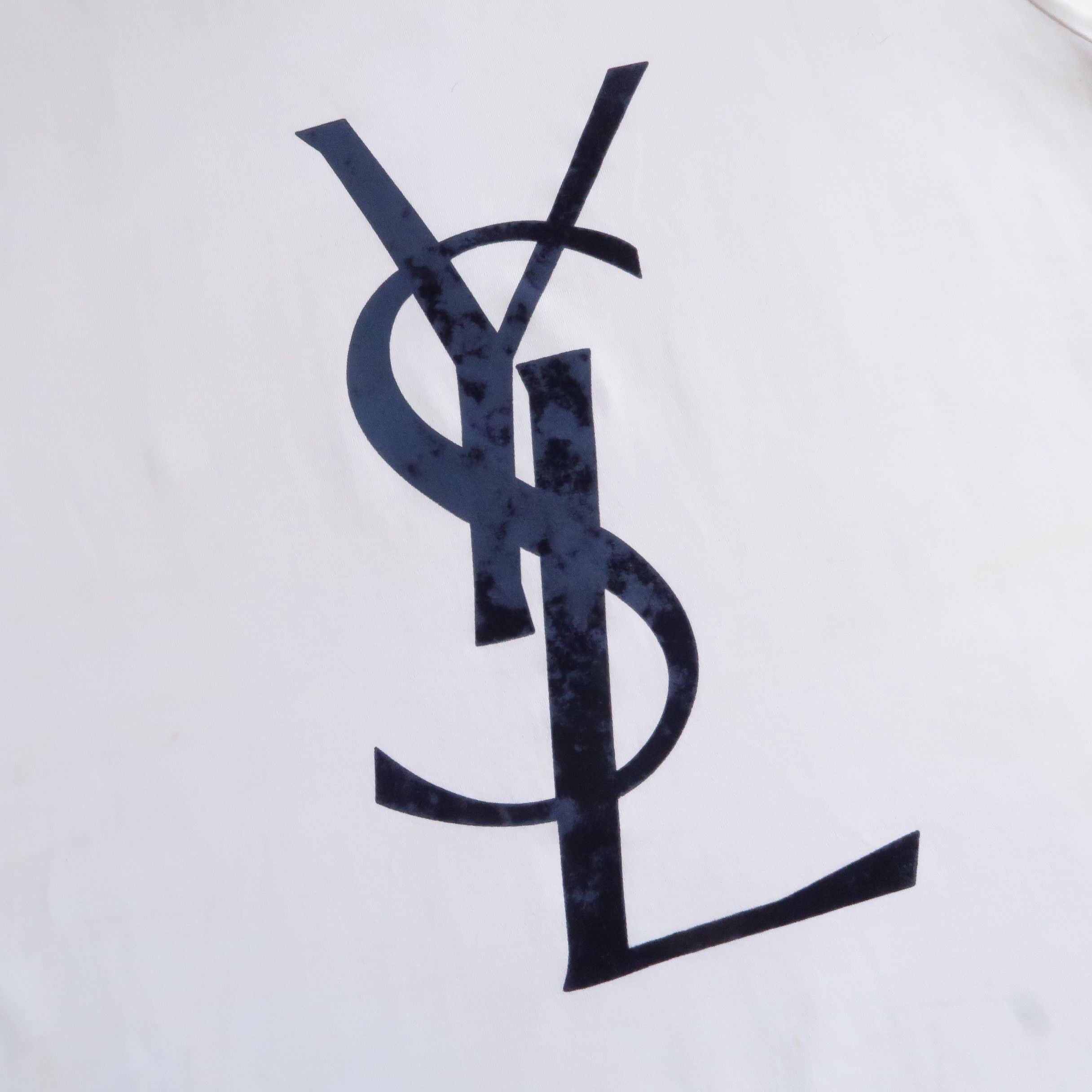 Yves Saint Laurent Yves Saint Laurent T-Shirt Big Logo Size US M / EU 48-50 / 2 - 9 Thumbnail