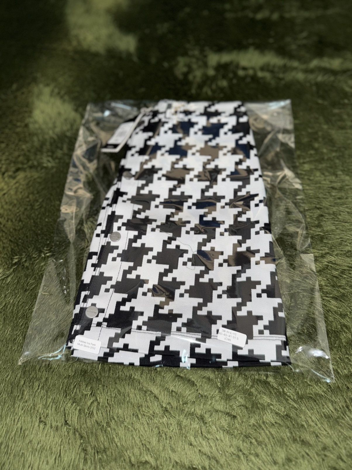 Adidas × Ivy Park [XS] Adidas x IVY PARK Houndstooth Check Skirt Size 27" / US 4 / IT 40 - 12 Thumbnail