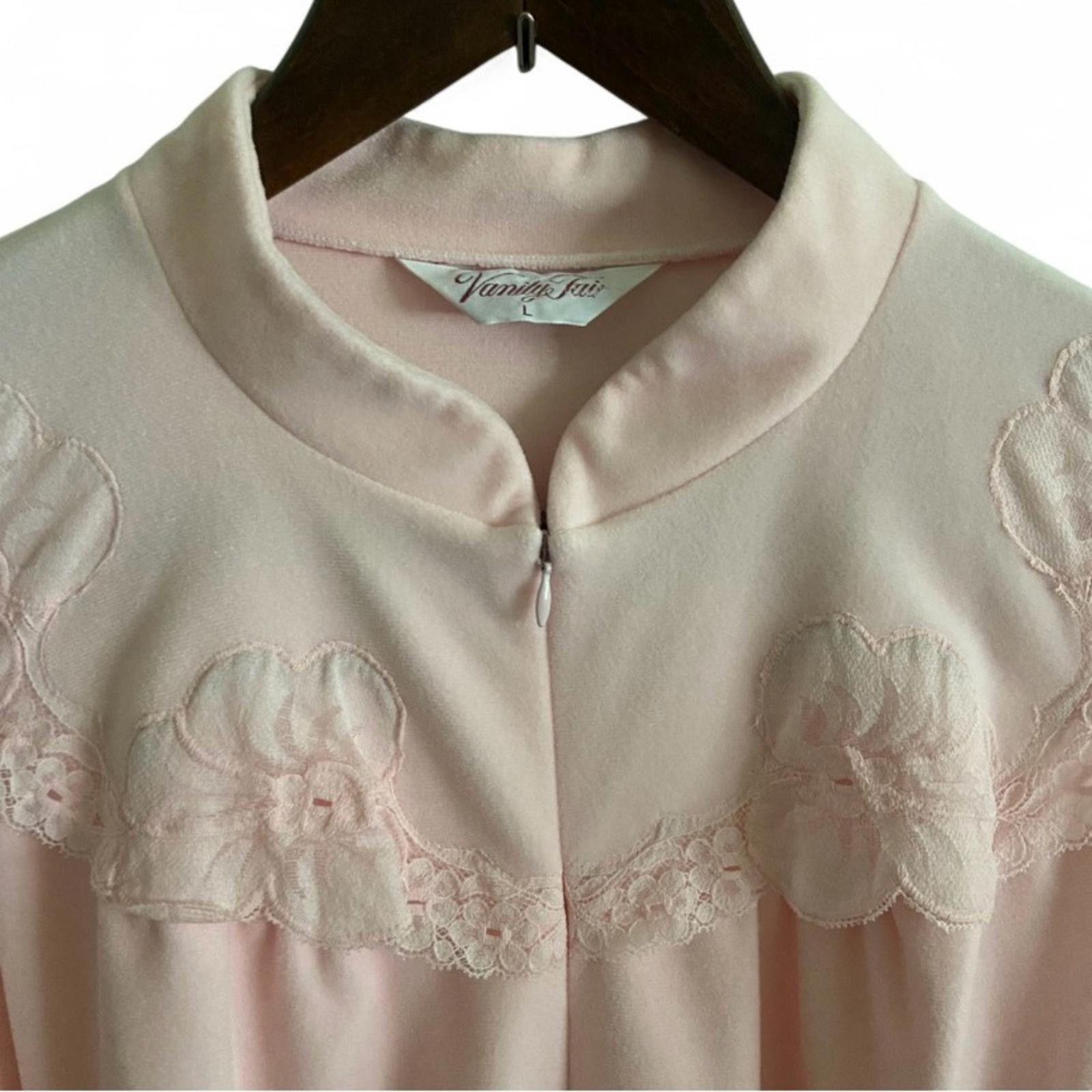 Designer Vintage Vanity Fair Polyester Nightgown Robe Womens Size L Size ONE SIZE - 3 Thumbnail