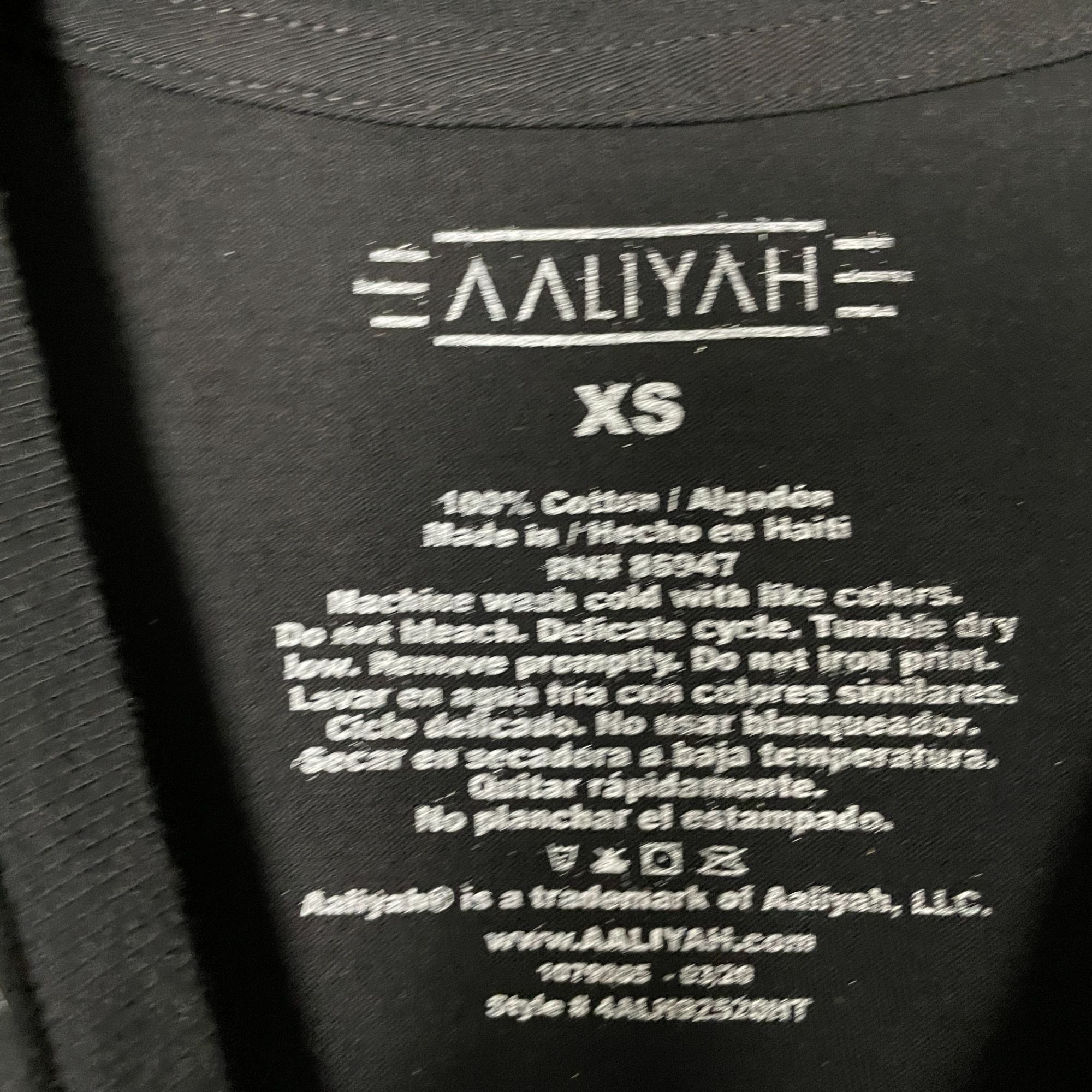 Urban Outfitters Aaliyah Wrap Graphic T-shirt size Extra Small Size US XS / EU 42 / 0 - 2 Thumbnail